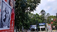 Poster terakhir dengan tulisan atas GOOGLE ini pun sama-sama mirip tokoh baja hitam. Ia berambut panjang dan berpose mengangkat kedua tangannya seperti orang sedang berdoa. Untuk poster ini, terdapat angka 36 di ujung bawahnya.
