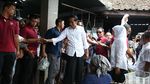Ekspresi Jokowi Saat Belanja Kedondong di Probolinggo