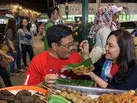 Romantis! 5 Politisi Ini Sering Makan Bareng Istri Tercinta