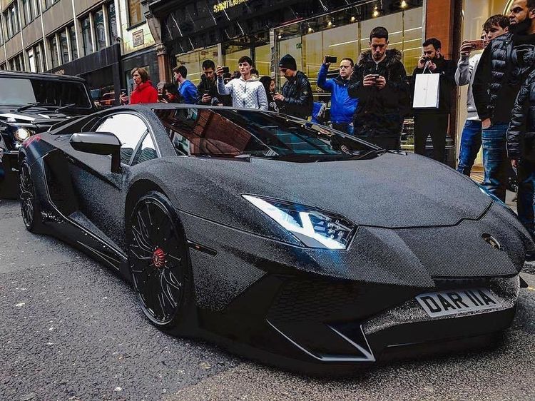 Lamborghini Bertabur 2 Juta Kristal Swarovski