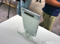Lebih Dekat dengan Galaxy A80, Ponsel Kamera Pop-up Bolak-balik