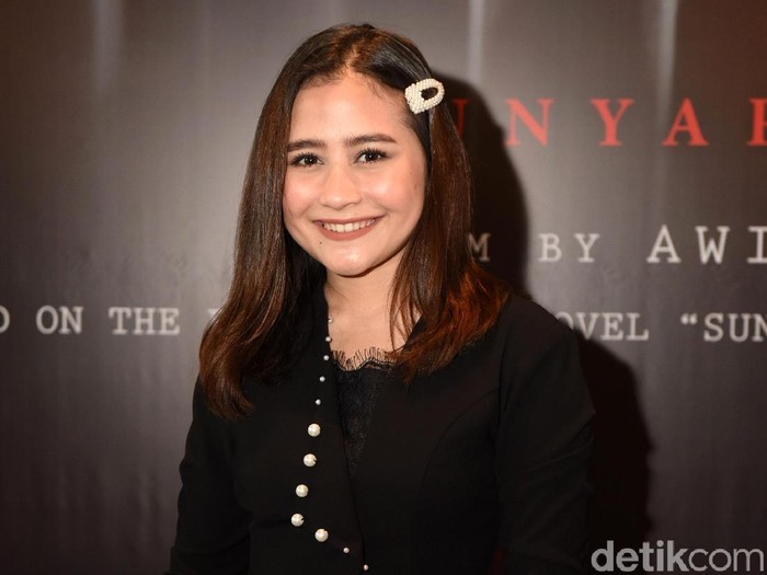 Prilly Latuconsina saat ditemui di MD Place.