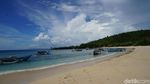 Foto: Pesona Pantai Pink Lombok yang Tidak Pudar