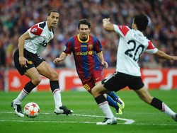 David Villa mengunci kemenangan Barca menjadi 3-1. Mantan striker Valencia itu mencetak gol di menit ke-69. (Foto: Laurence Griffiths/Getty Images)