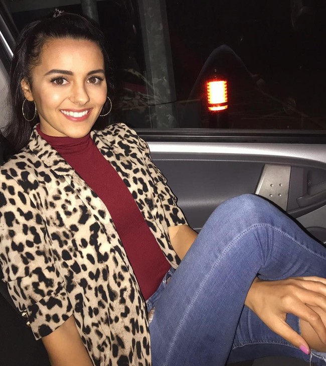 Meski mengalami kesulitan, ia mencoba menerima tantangan yang dihadapinya. Ia tetap rutin berobat meski belum membuahkan hasil.  Foto: Instagram/Cherelle Farrugia