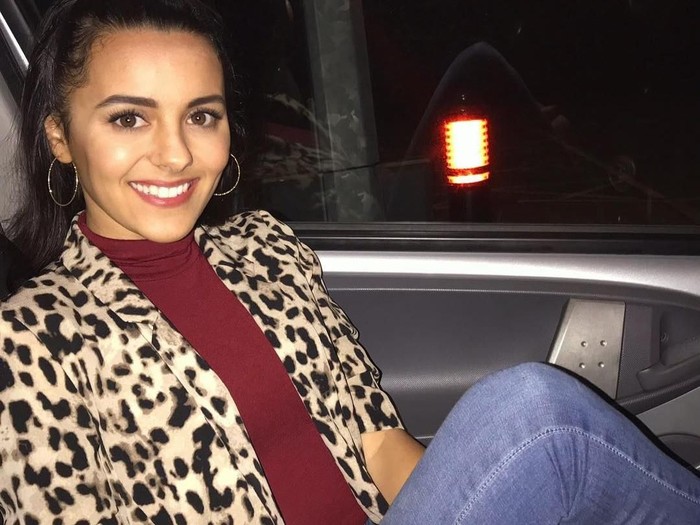 Youtuber Cantik Pengidap Alergi Air Youtuber Cantik Pengidap Alergi Air