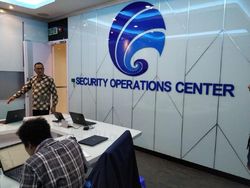 Mengintip Ruang Kerja Pemburu Hoax Pemilu 2019