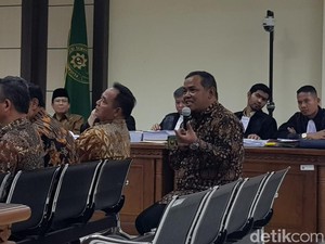 Fakta yang Terkuak di Sidang Pemeriksaan Saksi Suap Taufik Kurniawan