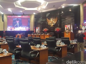 Kemendagri: Tak Ada Ruang bagi DPRD DKI Tolak 2 Cawagub