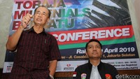 Sekjen Panitia TMB, Maggata Toding Allo, Wakil Ketua TMB,Disyon Toda, Ketua Panitia TMB, Panca R Sarungu, dan Team Relawan TMB, Rini, hadir dalam konferensi pers yang diselenggarakan di Toraja Coffe, Jakarta, Rabu (10/4/2019).