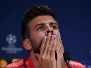 Pique Mengenang Momen di Old Trafford