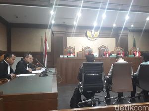 6 Eks Anggota DPRD Sumut Didakwa Terima Duit Ketok Palu dari Gatot Pujo