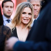 Sebelumnya Michelle menolak pakai parfum karena produk-produk wewangian yang ada di pasaran mengandung bahan-bahan membahayakan. Berdasarkan informasi yang didapatnya dari data Skin Deep milik Environmental Working Group, wewangian yang selama ini dia dan anak-anaknya pakai masuk kategori high hazard. Artinya, parfum mengandung bahan kimia berbahaya yang bisa memengaruhi kinerja ginjal, paru-paru, jantung hingga sistem syaraf pusat. (Foto: Getty Images)