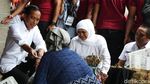 Ekspresi Jokowi Saat Belanja Kedondong di Probolinggo