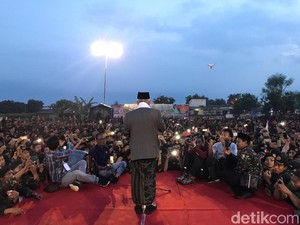 Hadiri Apel Banser, Maruf Amin Berpesan Jaga NKRI dan Ulama
