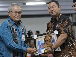 Pemkot Semarang Sabet Penghargaan Pembangunan Daerah Terbaik