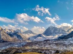 Potret Memukau Everest Jepretan Oppo F11 Pro