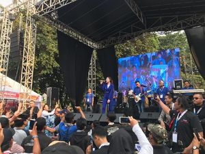 Nella Kharisma Ajak Pilih 02 Sambil Nyanyi Jaran Goyang