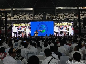 Jokowi Temui 5.000 Kepala-Perangkat Desa se-Indonesia di Tennis Indoor Sore Ini