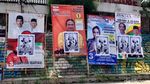 Poster Baja Hitam Tutupi Spanduk Caleg dan Capres di Bandung