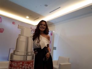 Pertanyaan Astrid Tiar Emak-emak Banget! Tanya Listrik di Rumah Mewah Titi Kamal
