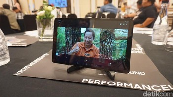 Ini Galaxy Tab A10 yang dijual dengan harga Rp 4.999 juta. Tablet tersebut memiliki teknologi speaker Dolby Atmos dengan baterai berkapasitas 6.150 mAh. Foto: Firdaus Anwar/detikINET