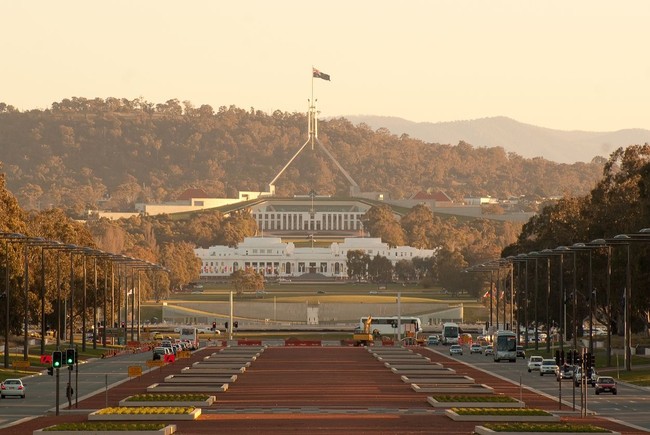 The Old Parliament House di Canberra, Australia, merupakan empat favorit bagi para turis yang ingin melakukan tur berhantu. Konon banyak pengunjung melihat beberapa penampakan mendiang perdana menteri berkeliaran di area aula. Foto: iStock
