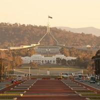 The Old Parliament House di Canberra, Australia, merupakan empat favorit bagi para turis yang ingin melakukan tur berhantu. Konon banyak pengunjung melihat beberapa penampakan mendiang perdana menteri berkeliaran di area aula. Foto: iStock