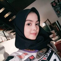 Awalnya, Kintan memiliki hobi balap liar di sekitar rumahnya. Kemudian ia pun memutuskan untuk menekuni balapan di arena resmi.  Foto: Instagram/Kintaanmary