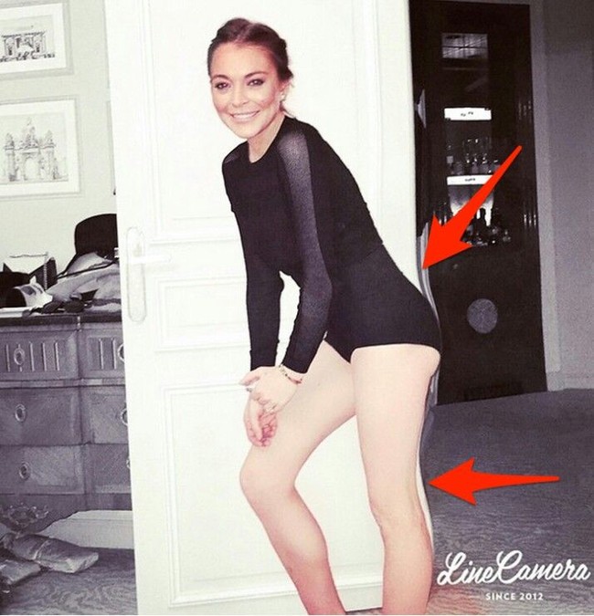 Editan gagal lainnya yang bikin ngakak adalah foto Lindsay Lohan ini. Ia ingin menambahkan volume bokong dan mengecilkan pahanya lewat bantuan Photoshop. Sayangnya gagal karena dindingnya malah jadi terliuk-liuk.Foto: Instagram