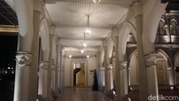 Nuansa gothic pun masih dipertahankan oleh Chijmes (Shinta/detikcom)