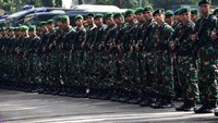 Apel ini diikuti oleh 3.774, terdiri dari 1.323 personel TNI, 1.751 personel Polri dan 500 orang komponen bangsa. (Puspen TNI).
