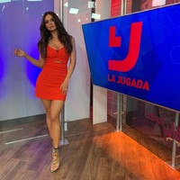 Seperti inilah penampilan Marisol Gonzalez saat menjadi presenter olahraga La Jugada. Tak mengherankan jika dia mendapat julukan presenter olahraga terseksi. Foto: Dok. Instagram @marisolglzc