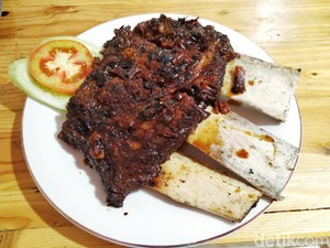 Rekomendasi Bukber di Kawasan Tebet, Ada nasi Uduk hingga Iga Empuk