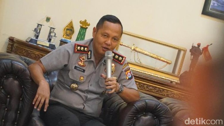 Densus 88 Bantu Polres Pandeglang Awasi TPS Daerah Tinggal Kelompok Radikal Densus 88 Bantu Polres Pandeglang Awasi TPS Daerah Tinggal Kelompok Radikal