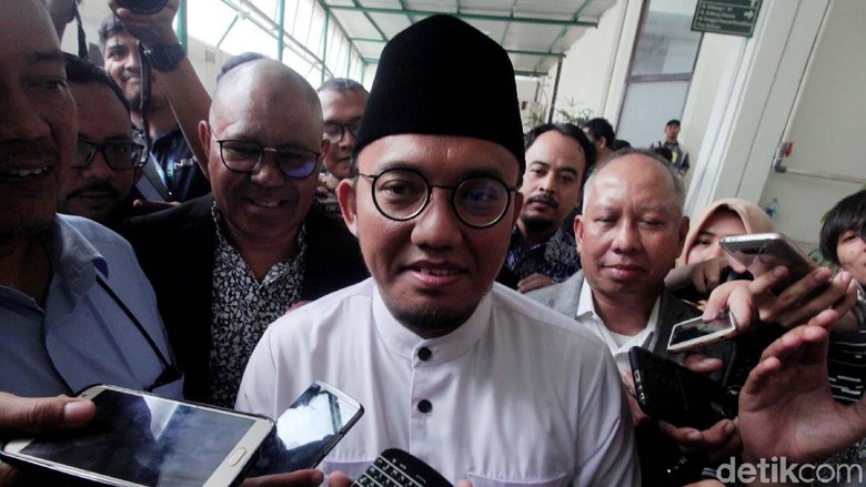 BPN: Prabowo Mungkin Bertemu Dahlan Iskan di Hambalang Malam Ini BPN: Prabowo Mungkin Bertemu Dahlan Iskan di Hambalang Malam Ini