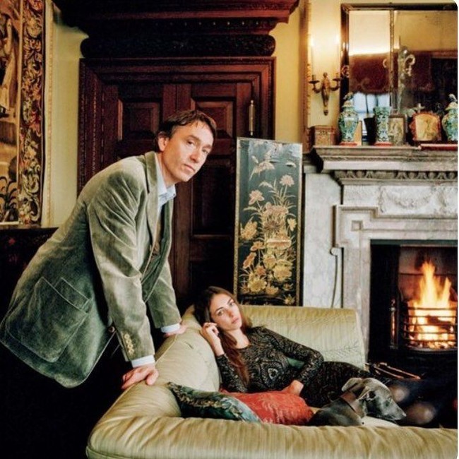 Marquess of Cholmondeley adalah sebutan bangsawan Inggris yang posisinya di bawah Duke. Setelah dinikah David, Rose sendiri memiliki titel kebangsawanan sebagai Marchioness of Cholmondeley.  Foto: Instagram