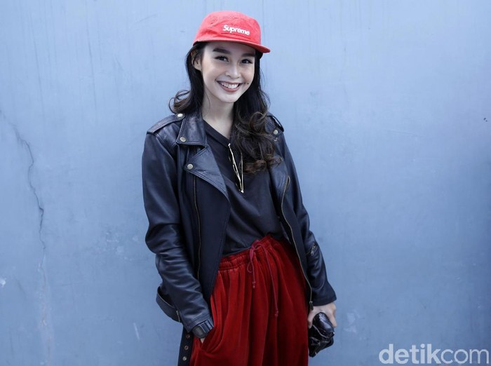 Conchita Caroline saat ditemui di studio Trans TV.