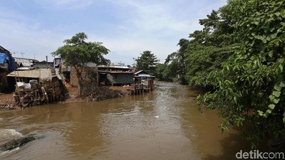 Pemprov DKI Antisipasi Banjir Jakarta Lewat Konsep Naturalisasi