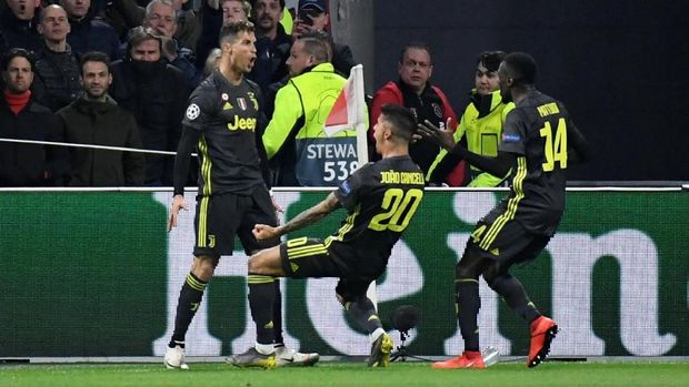 Juventus bermain imbang 1-1 di markas Ajax Amsterdam.