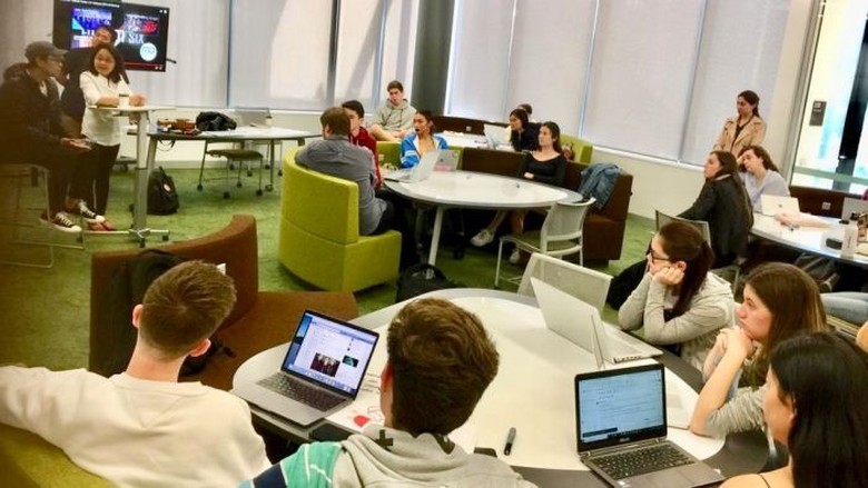 Mahasiswa Australia Merasa Politisi di Indonesia Lebih Muda dan Kreatif Mahasiswa Australia Merasa Politisi di Indonesia Lebih Muda dan Kreatif