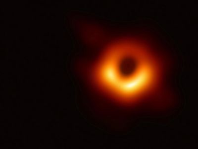 Lebih Dekat dengan Wujud Lubang Hitam yang Misterius