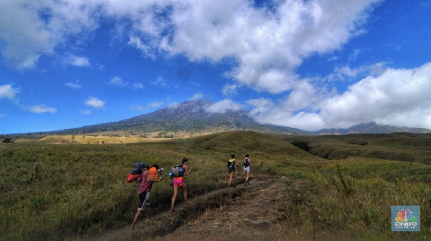 Gunung Rinjani (CNBC Indonesia/Andrean Kristianto)