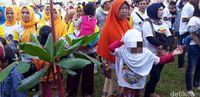 Pelajar Dikerahkan Sambut Jokowi, Bawaslu Sukabumi Tegur yang Pakai Kaos 01