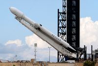 Elon Musk vs Jeff Bezos, Siapa yang Akan Kuasai Luar Angkasa?