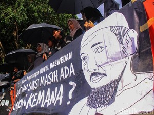 Kecurigaan di Balik Serangan-serangan ke Novel Baswedan