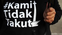 Seperti biasa, peserta Kamisan hadir dengan mengenakan pakaian hitam.