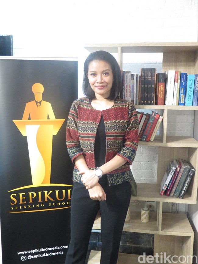 Namun, Balques tak terus merasa puas atas pencapaiannya dan ingin membagikan ilmunya kepada siapun yang membutuhkan. Bersama dengan teman-teman seprofesinya, Balques tergabung menjadi pengajar di sekolah komunikasi Sepikul yang baru didirikan pada 2019. Foto: Anggi Mayasari / Wolipop