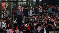 Peristiwa penyiraman air keras terhadap Novel sudah berusia dua tahun tepat pada 11 April ini. Akibat serangan tersebut, kedua mata Novel terluka parah.