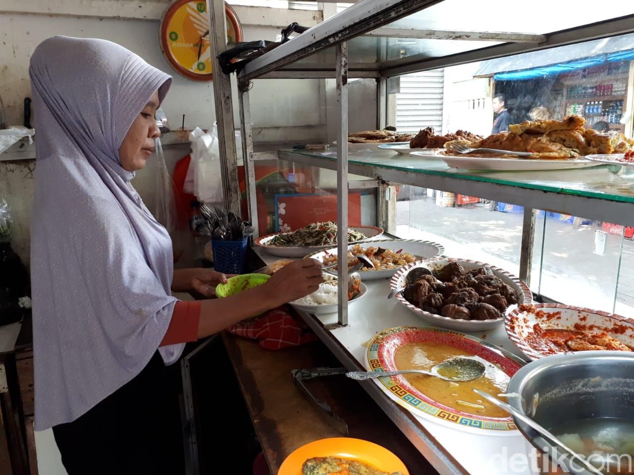 Warteg Mama Iyah